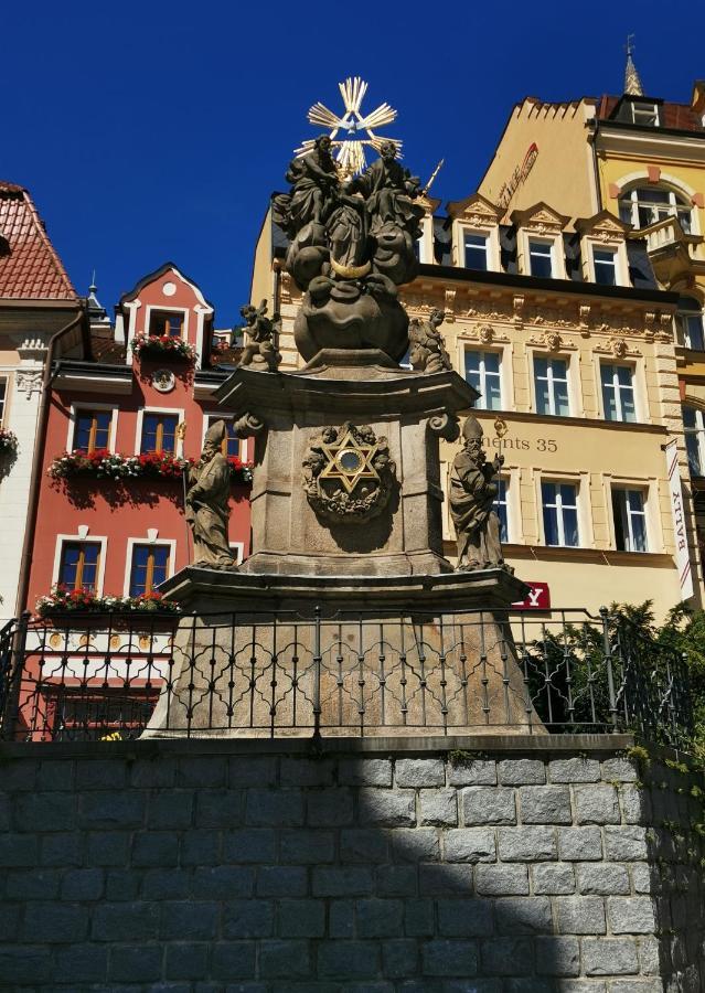 Ubytovani Ester - Utulny Byt V Lazenskem Centru Karlovych Varu Se Zahradkou Apartment Karlovy Vary Exterior photo